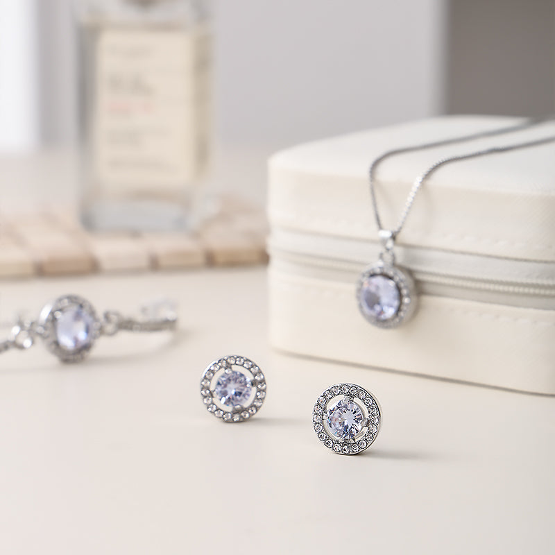 Love Accessories Jewelry Set With A Jewelry Box