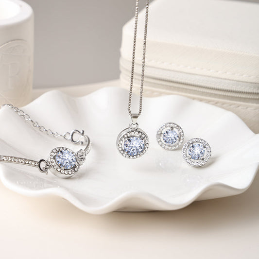 Love Accessories Jewelry Set With A Jewelry Box